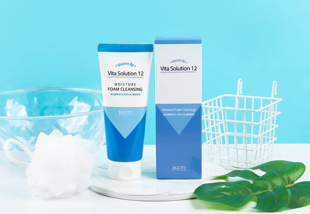 JIGOTT - Vita Solution 12 Moisture Foam Cleansing